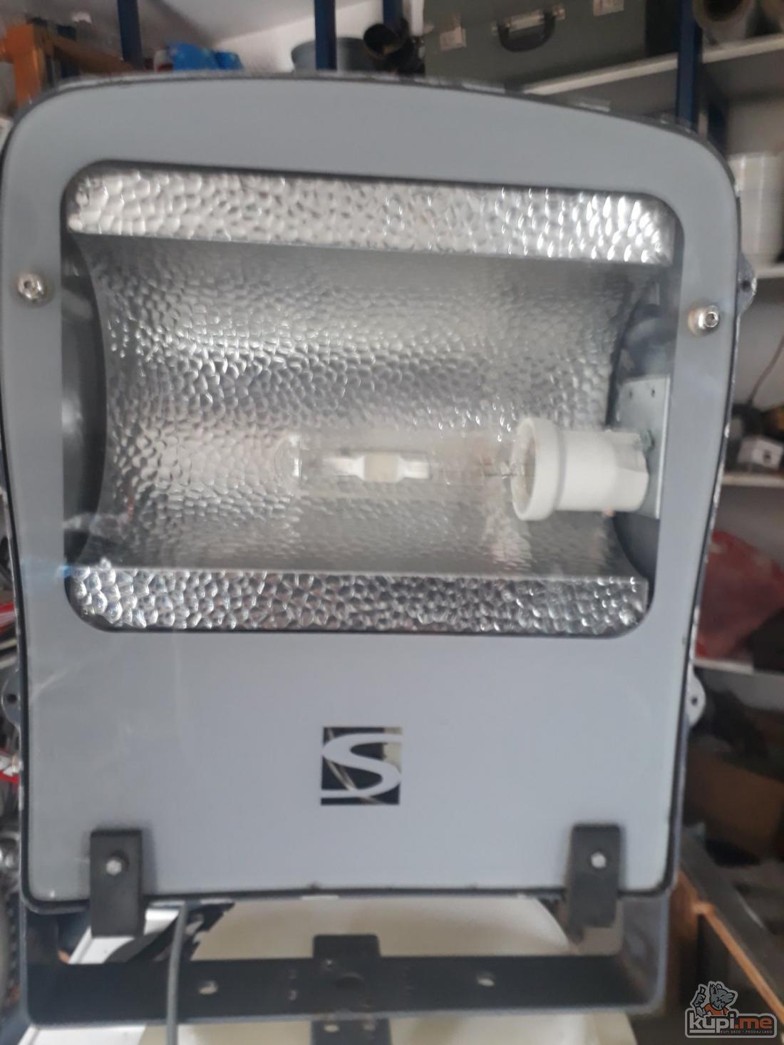 Veliki profesionalni reflektor