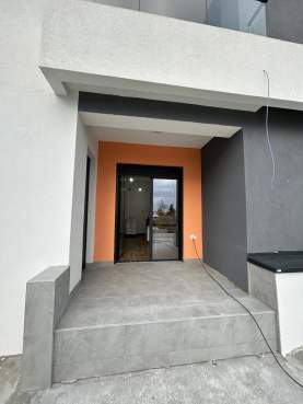 PRODAJEM - 40m2  18m2 Jednosoban 350m od Mora (Susanj)