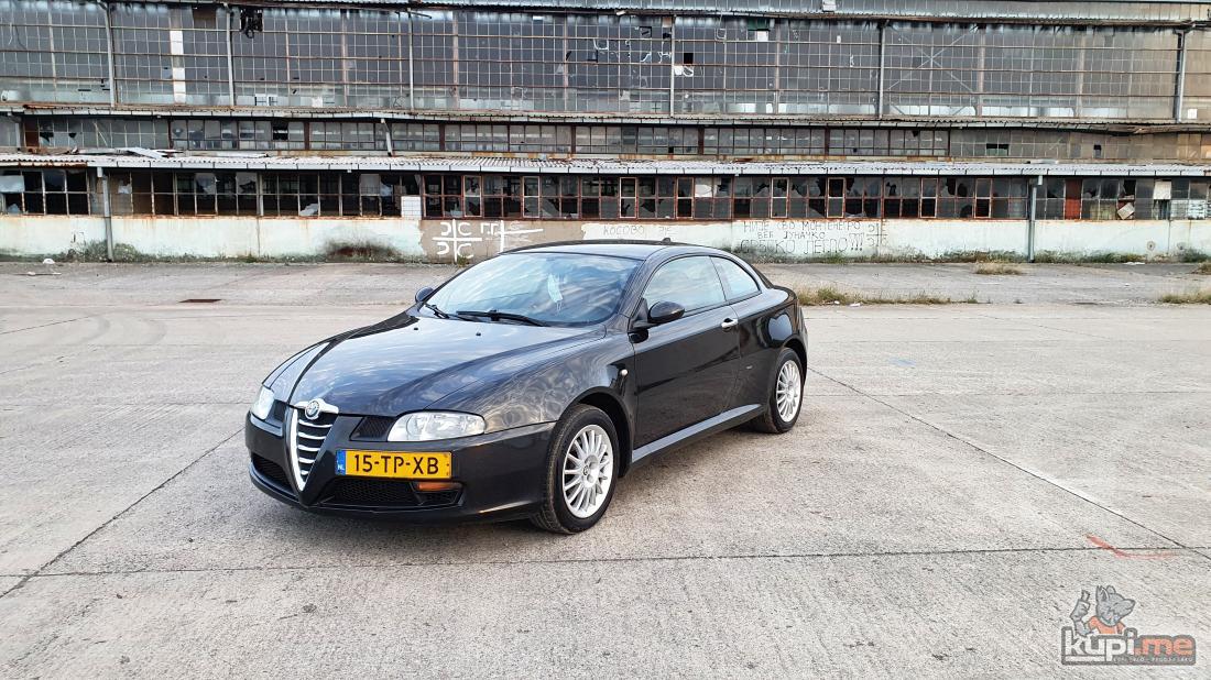 Prodajem Alfu Romeo GT